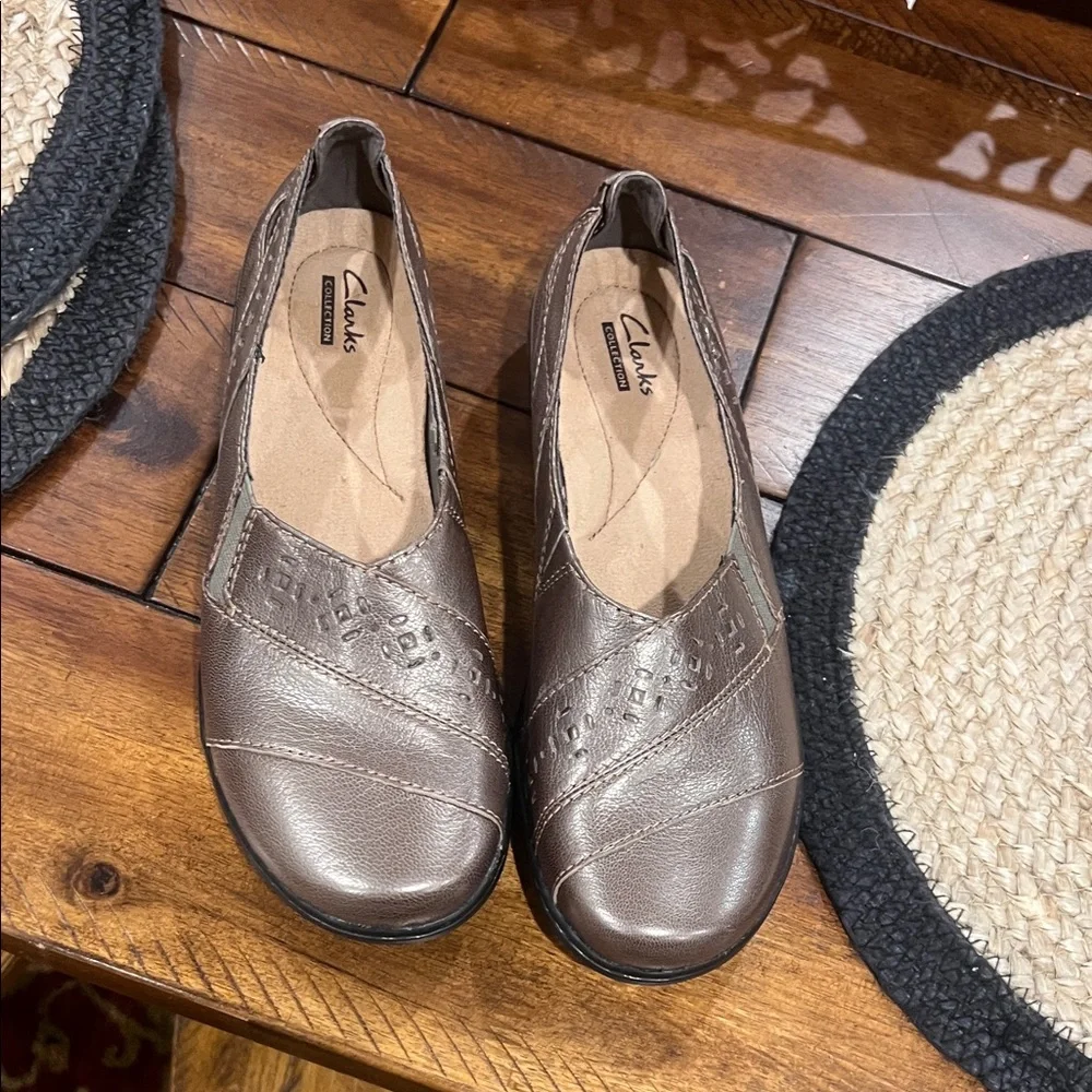 Clarks Women's Metallic Brown Loafers 8M New